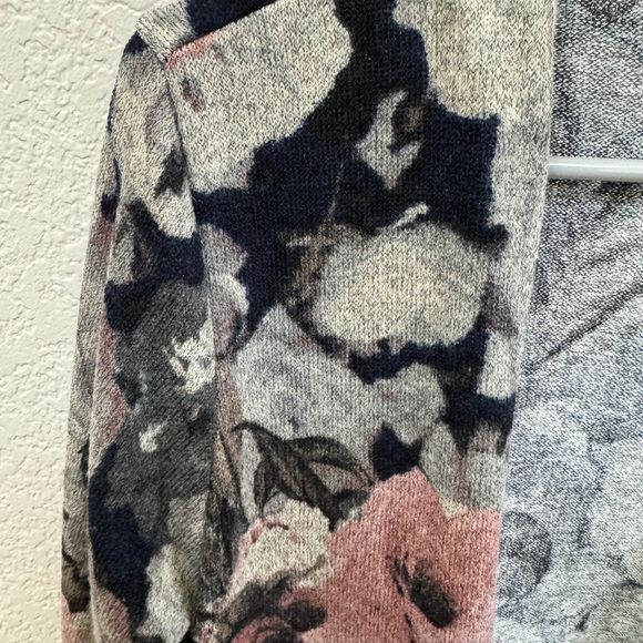 Honey Me Floral Cardigan - Picture 4 of 7